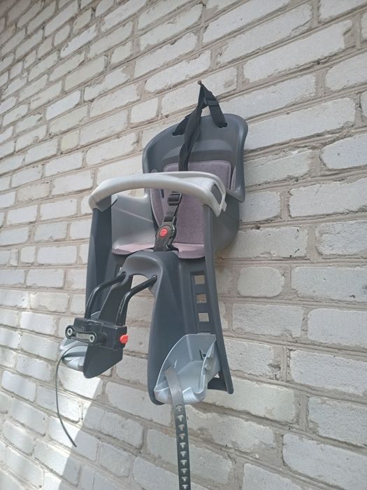 Продам дитяче кріселко для велосипеда на багажник