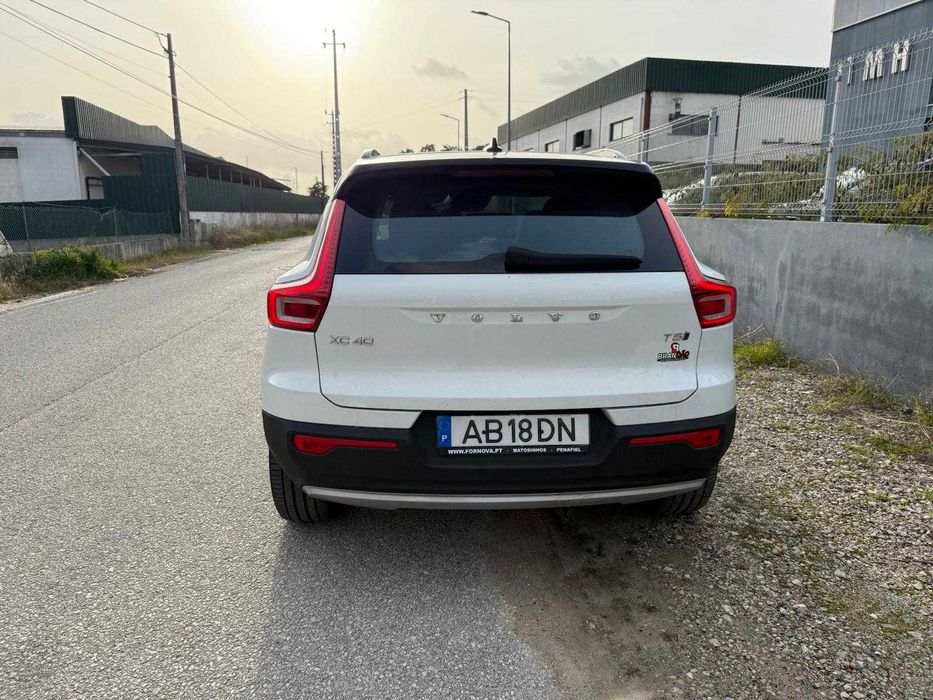 Volvo XC40 T5 - Plug In - Iva dedutível - 2020