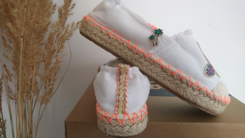 Nowe Białe Espadryle 36 Papugi
