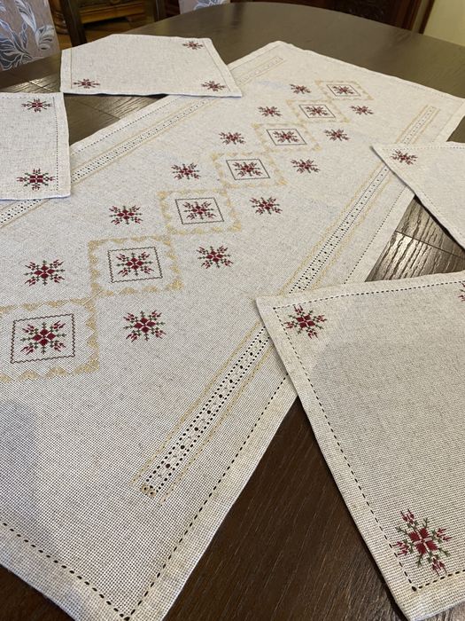 Вишита серветка, раннер, доріжка (ручна робота)