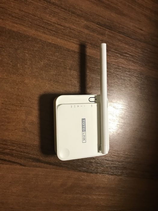 Продам роутер TOTO LINK