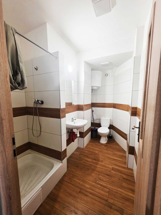 Hostel район Wlochy (ul Pryzmaty) хостел. 1-2-4 местные. 750 месяц / 250 неделя