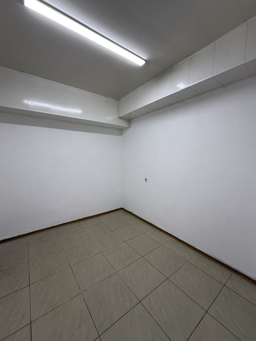 Приміщення. Кабінет. Центр. БЦ А-Квадрат. Червона лінія
