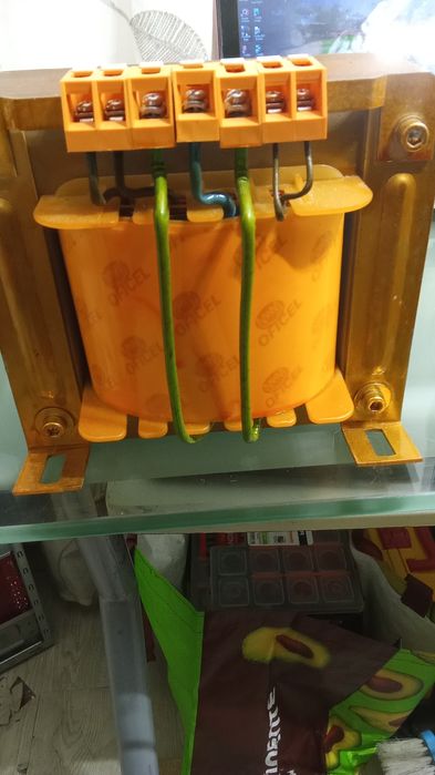 Single-phase transformer with primary 230V and multiple outputs: 120V, 12V, 40V, 5.5V, etc...64740751927171123
