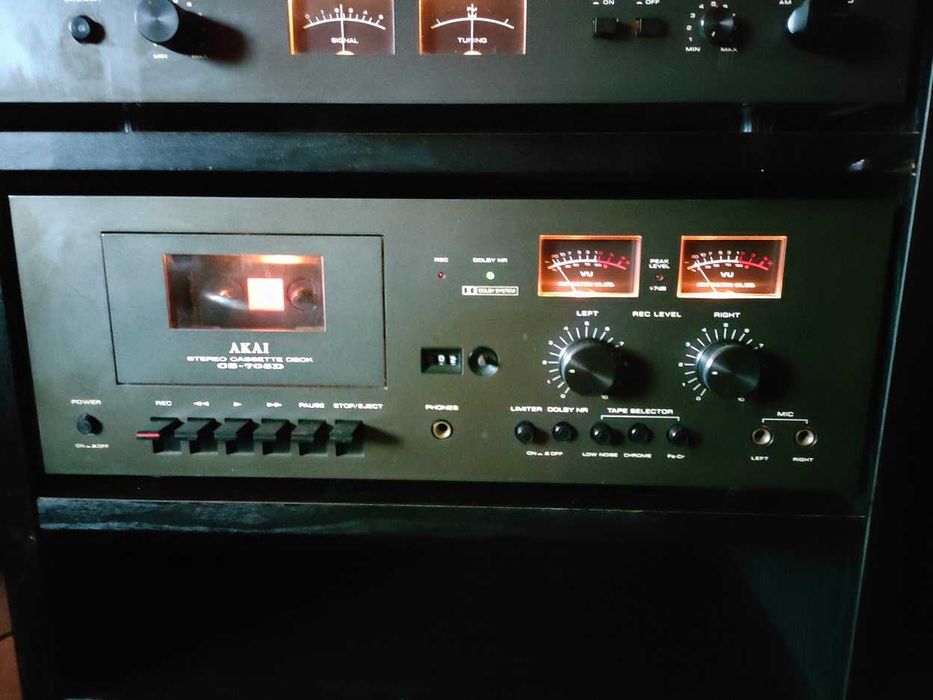 Duża wieża stereo Hi-Fi AKAI z szafką