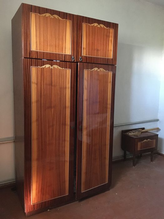 Кровать диван шкаф та інше б/у