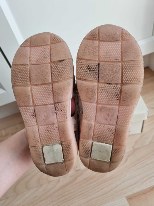 Skórzane sandałki Lasocki 24, wkładka 15,6 cm