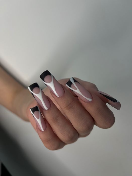 Манікюр/педікюр/нарощення