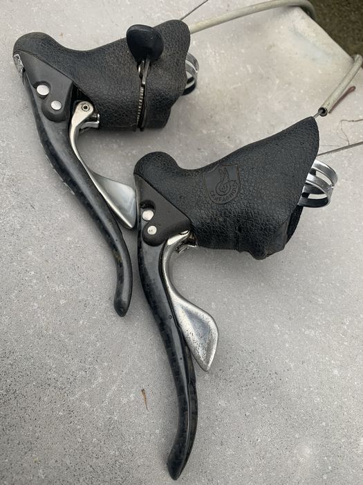 Manetes campagnolo carbono