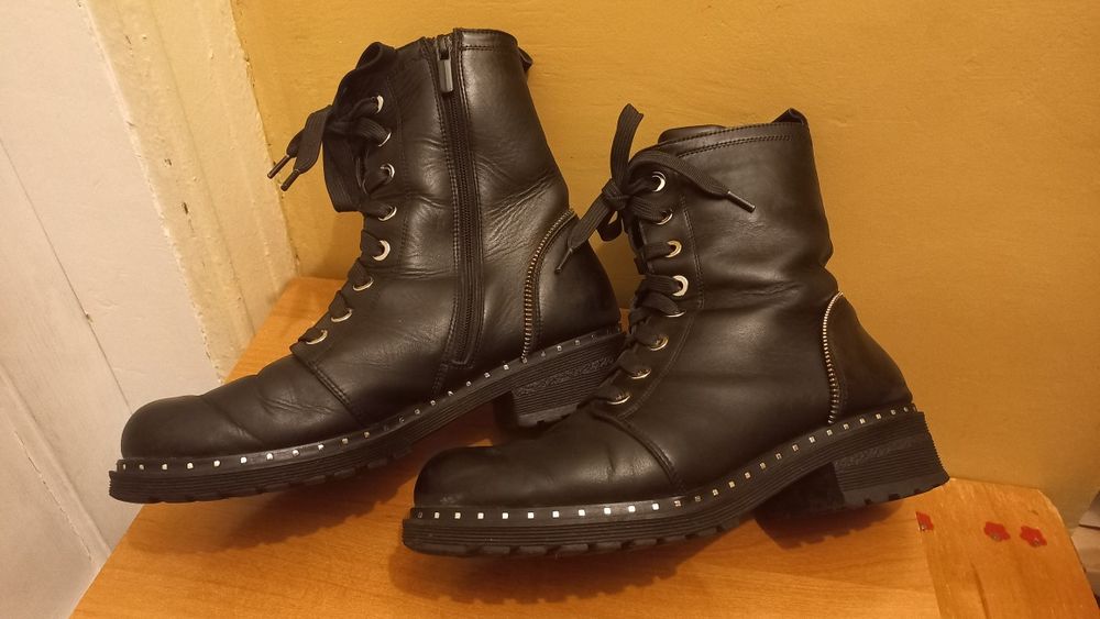 Ботінки зимові жіночі