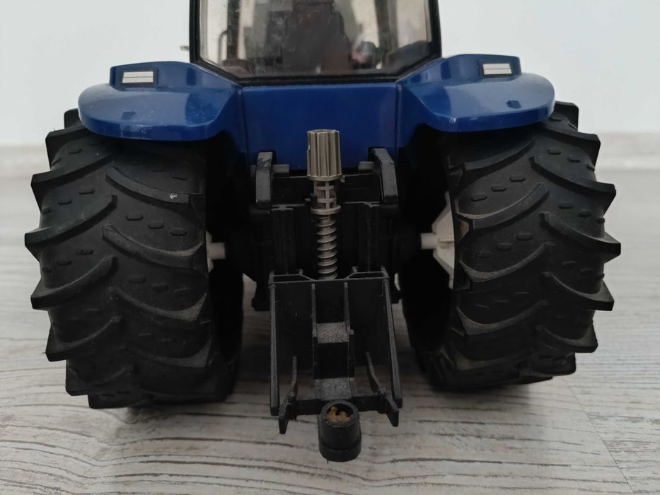 Zabawka brudery New Holland