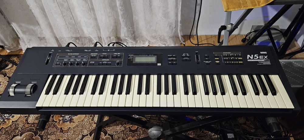 Продам синтезатор KORG N5ex в чудово збереженому стані.