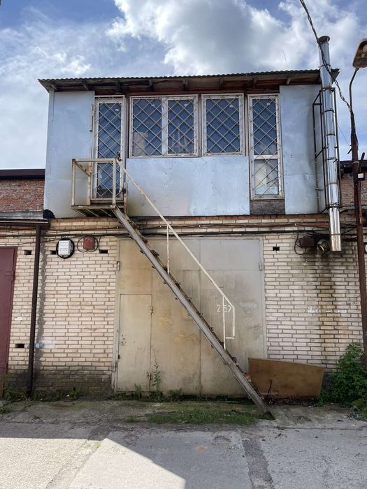 Продам,або обміняю на автомобіль двох поверховий гараж