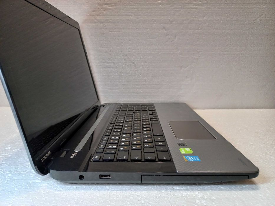 БОЛЬШОЙ Мощный Toshiba L70 / Core i7 4700MQ / 1000 ГБ Диск / ЗСУ Подарки!!