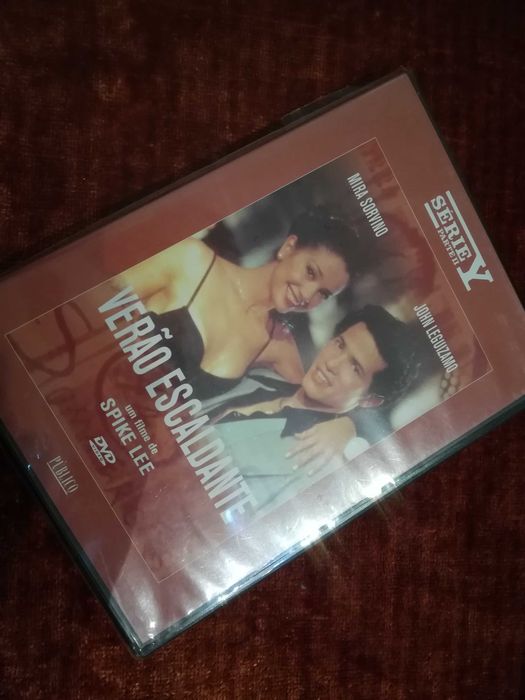 Verão escaldante ( SOS summer of sam ) - Spike Lee