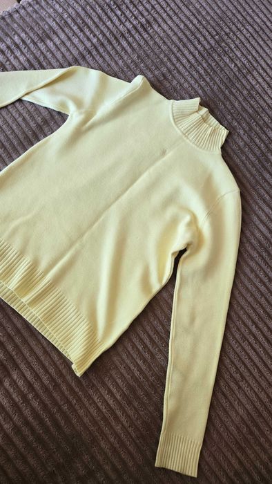 Светр жовтий Solmar s/m