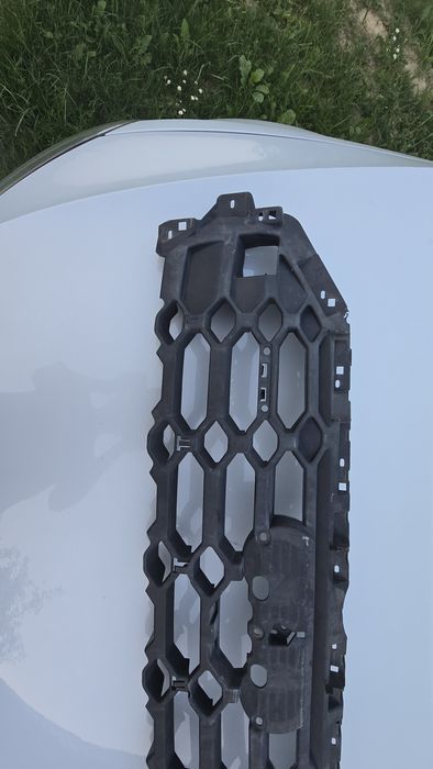 Wzmocnienie atrapy grilla AUDI Q5 80A FY - 80A853692D