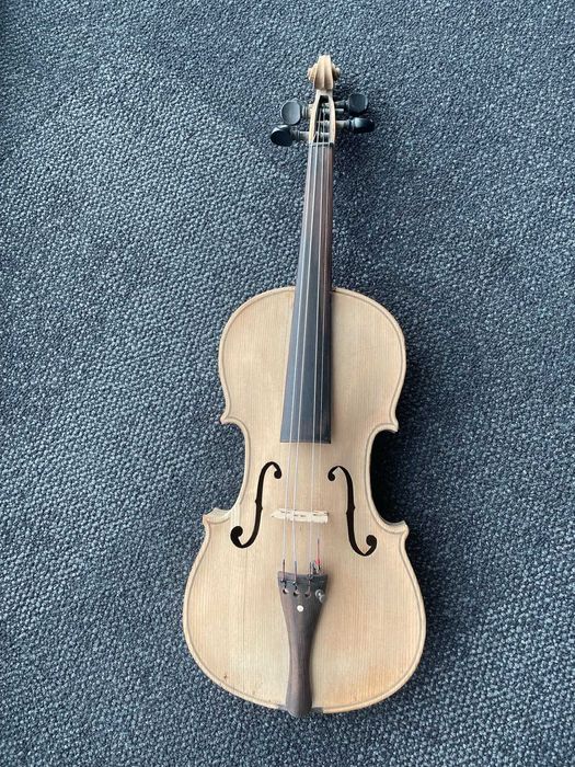 Syndyk sprzeda skrzypce 4/4