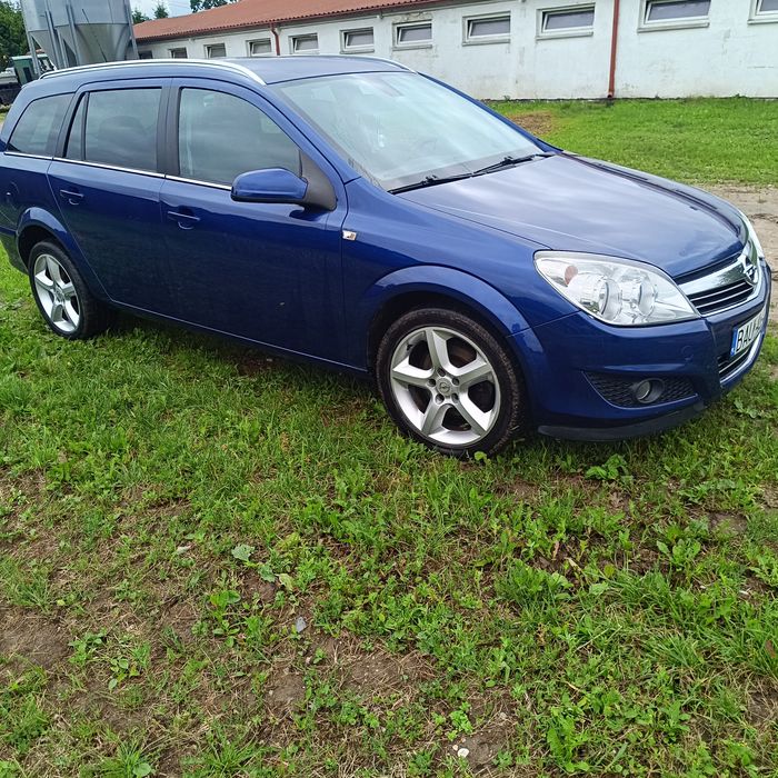 Opel Astra 2009 rok