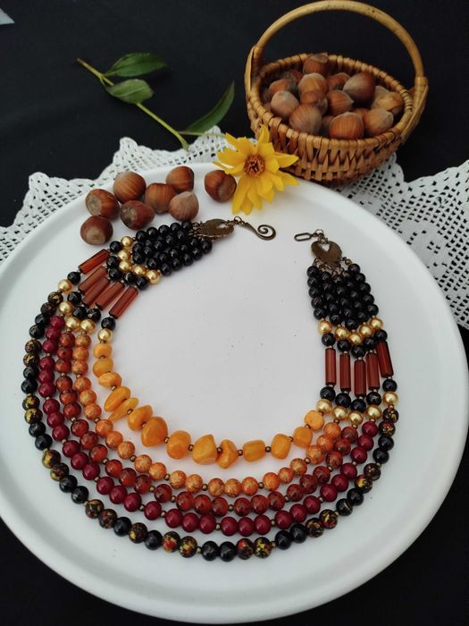 Українське багаторядне намисто  коралі до вишиванки красные бусы