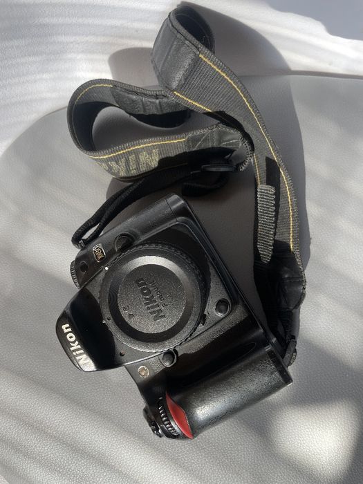 Цифровий фотоапарат Nikon D80 робочий