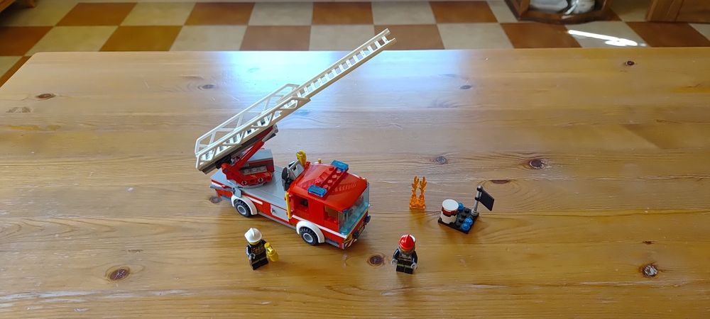 Lego City Wóz Strażacki, Lego 60107
