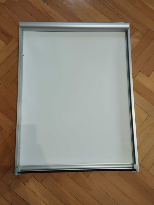 Roleta do okna dachowego zaciemniająca biała 60x80 nieużywana