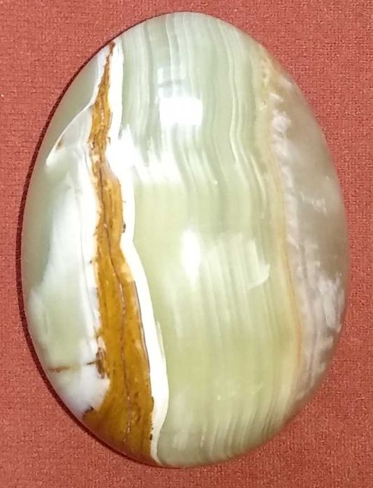 Agat kamień w kształcie jaja jajko z kamienia kamienne jajo