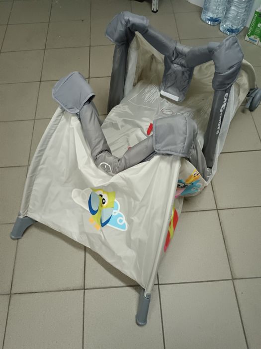 Cama de viagem babies r'us - 2 níveis