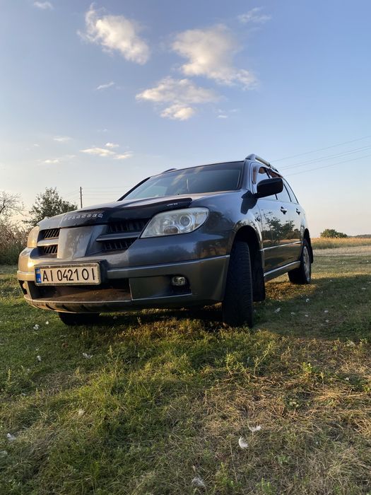 Продам Mitsubishi Outlender 1