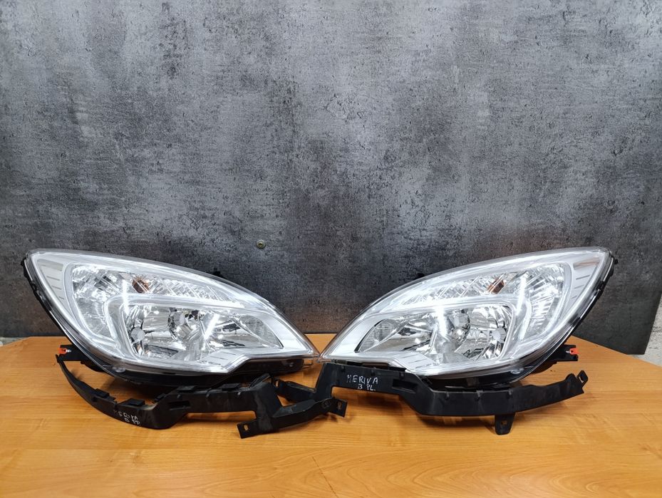 Lampa przód lewa plus wślisk Meriva B