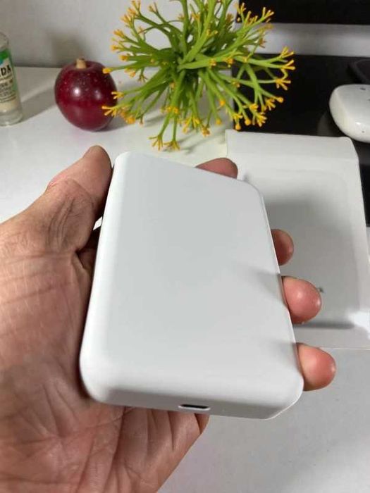 (PORTES GRÁTIS) Powerbank 5000mAh nova com MagSafe