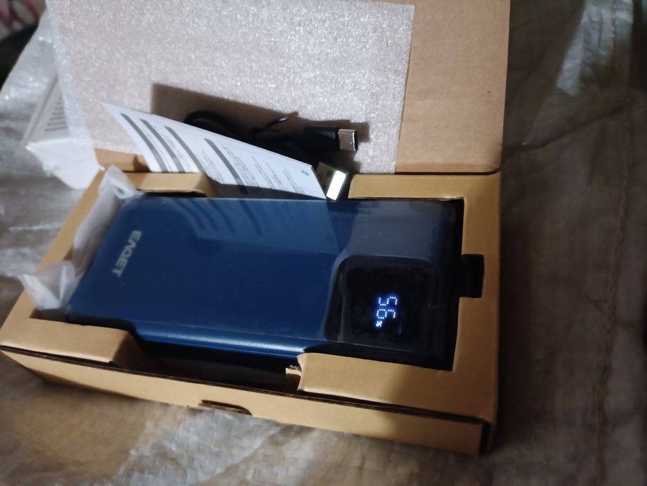 Повер Bank Elget 20000 быстрая зарядка.новые.держат очень долго.