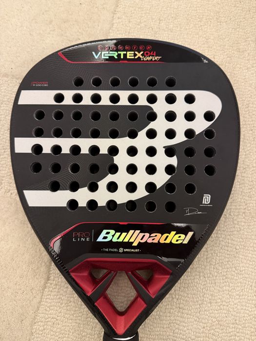 Bullpadel Vertex 04 Comfort