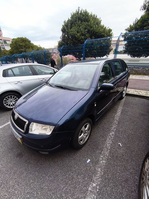Vendo Skoda Fabia 1.4 a gasolina, do ano 2001. Inspeção válida ate 2027.