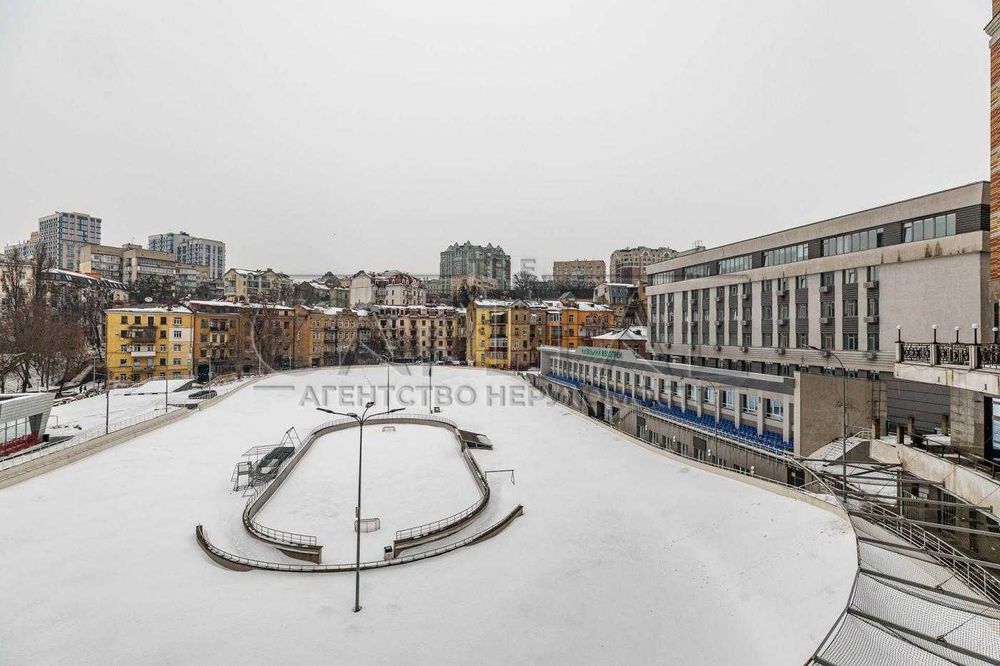Продаж/Торгівельна площа/Хмельницького Богдана/Центр/684m2/1 150 000 $/Київ