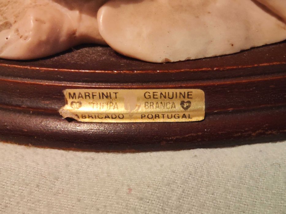 Estatueta em Marfinite Genuina - Cena Romantica