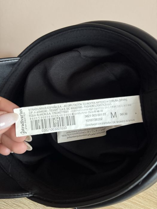 Жіноче кепі Stradivarius, екошкіра розмір М