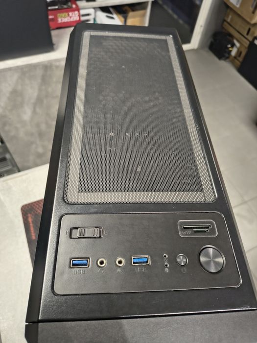 Obudowa komp silentumpc rg4t pure black z szybą ze szkła hartowanego