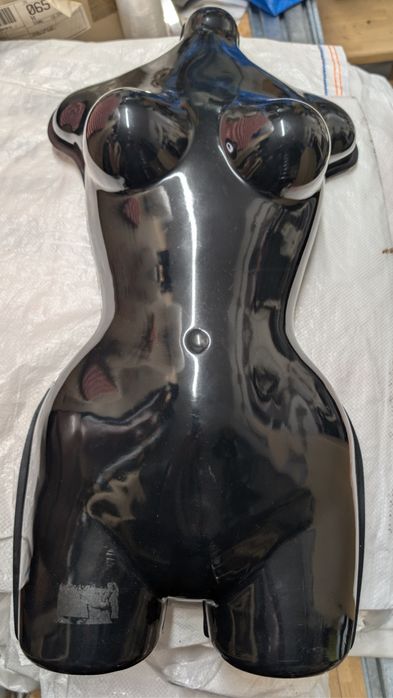 Manekin wystawowy ekspozytor damski wydmuszka