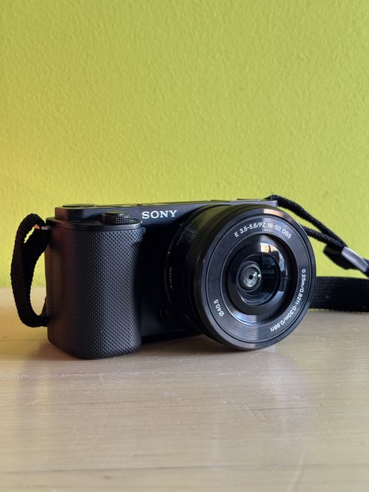Aparat SONY ZV-E10 + klatka Smallrig