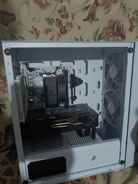 Продам игровой компьютер вместе с клавиатурой и мышкой