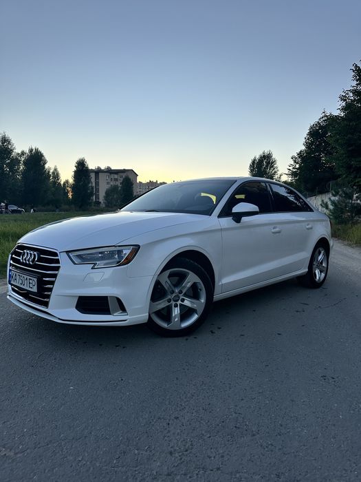 Audi A3 2017 VIN WAUAUGFF5H1062302 фото оголошення 2 з 11