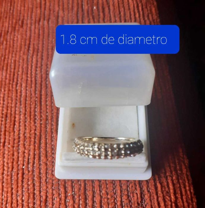 Anéis a 4 euros cada