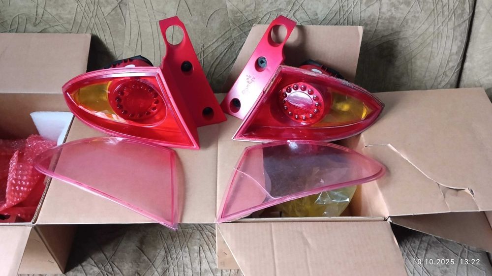 SEAT LEON 2006 -2010 Задні зовнішні плафони.