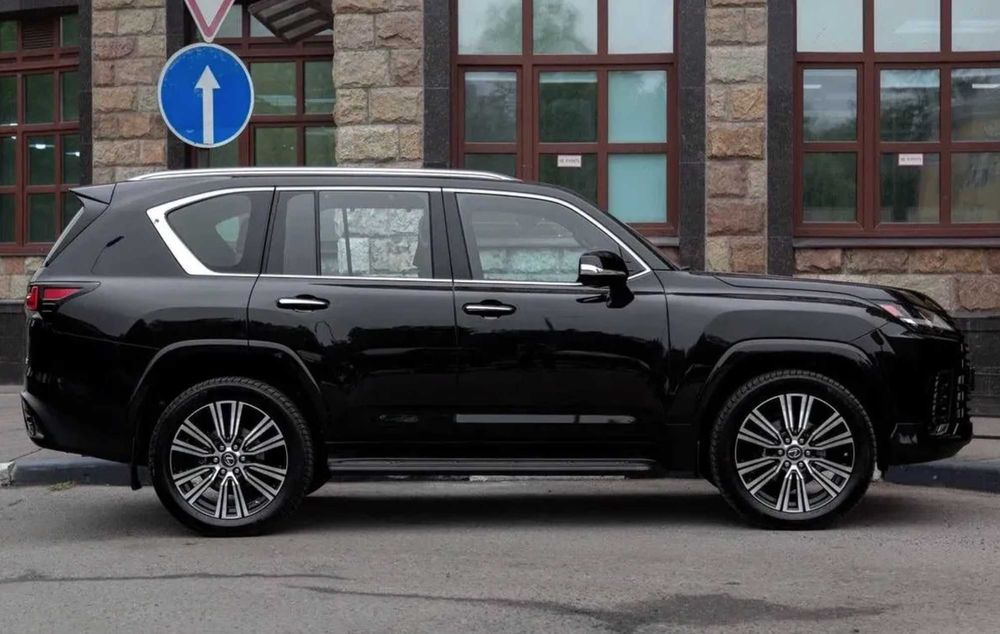 Продам Lexus LX 500d 2024 з ПДВ