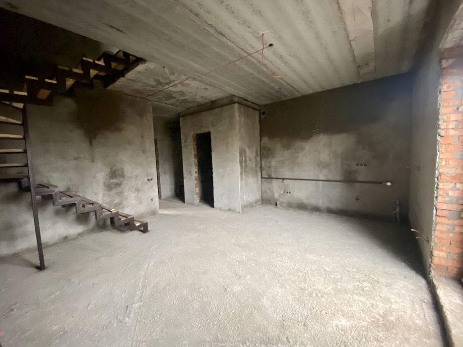 Таунхаус з Комунікаціями