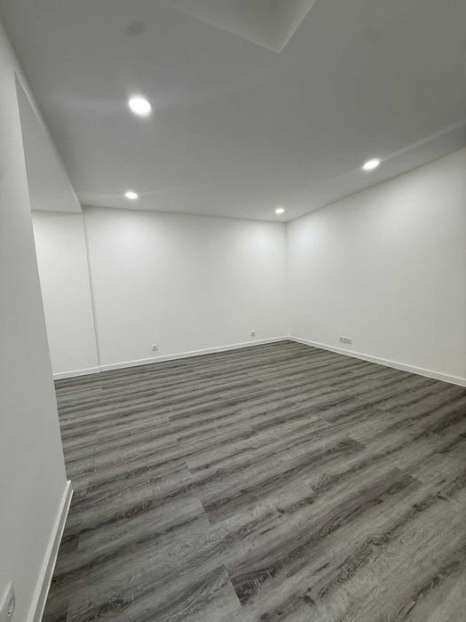 MORADIA V2 REMODELADA com sótão terraço e jardim