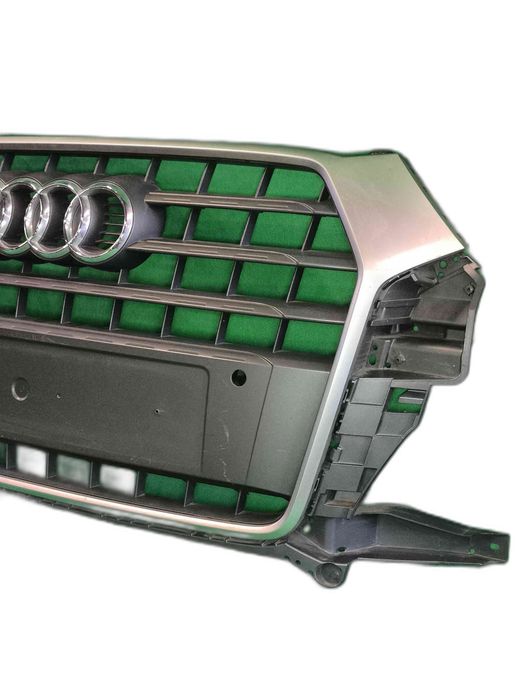 Grelha do Pára-Choques Central AUDI Q3 8U0853653M (OEM) | 8U0853653N (OEM) | 8U0853653P (OEM)