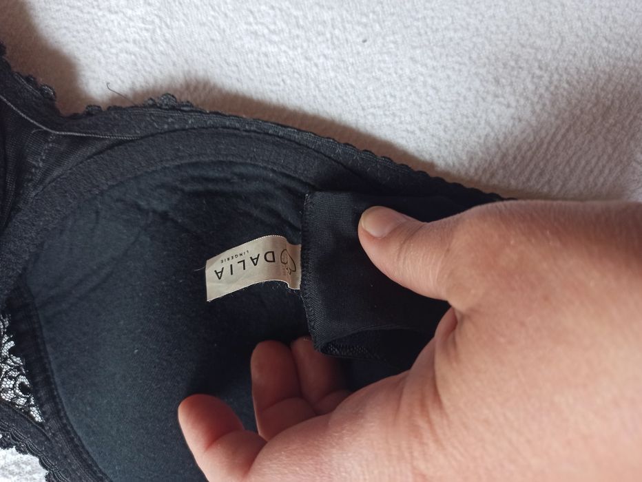 Czarny biustonosz 75 i DALIA